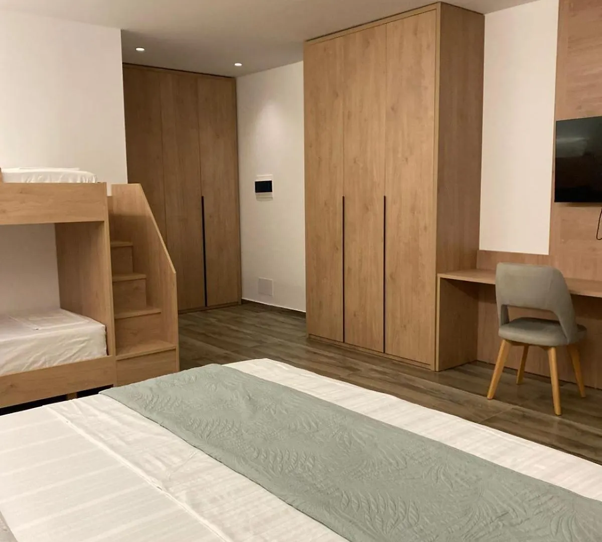 Nettuno Resort Orikum Hotel